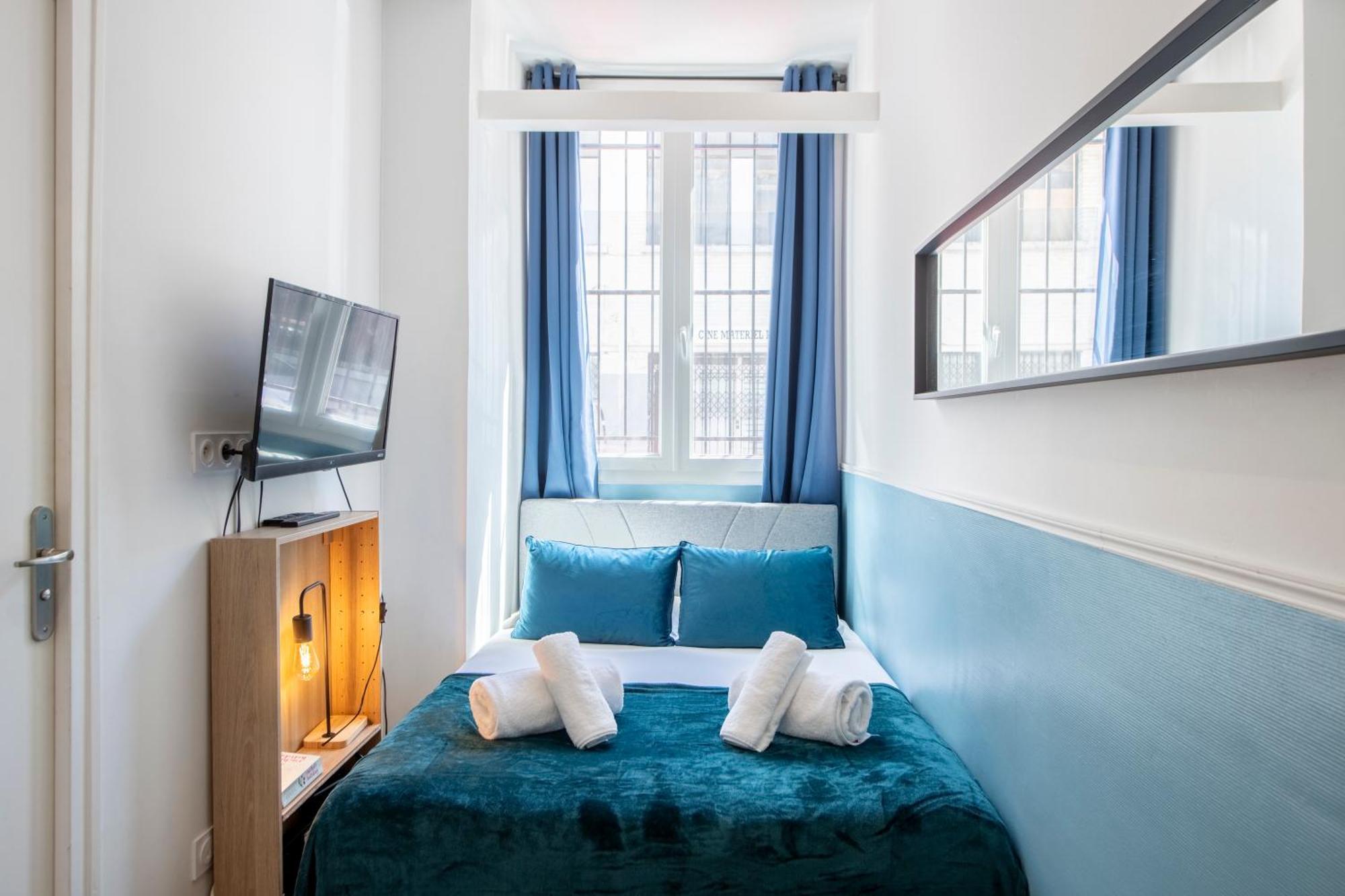 Parisian Getaway For Two In Iconic Montmartre Neighborhood Paris