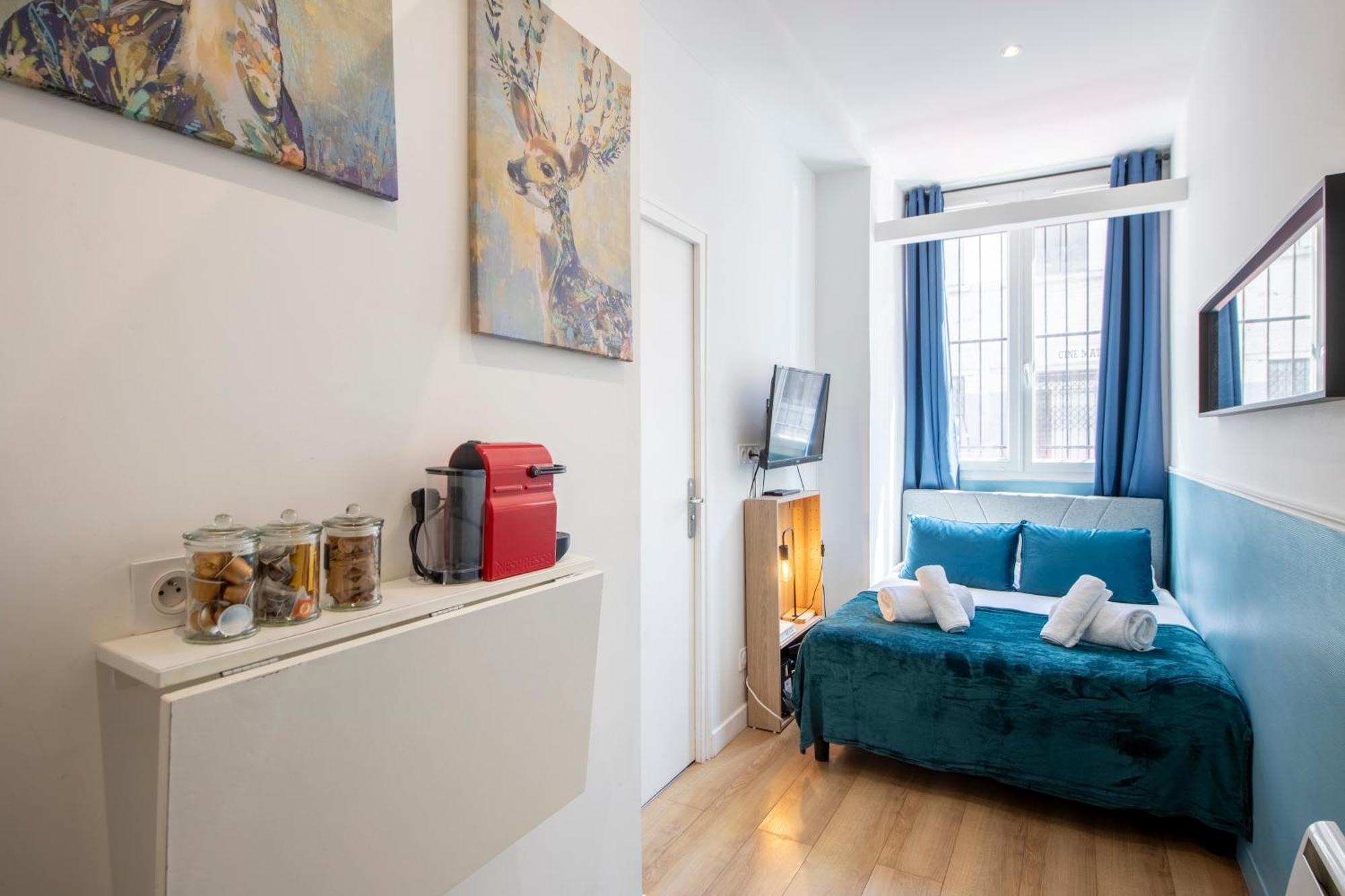 Parisian Getaway For Two In Iconic Montmartre Neighborhood